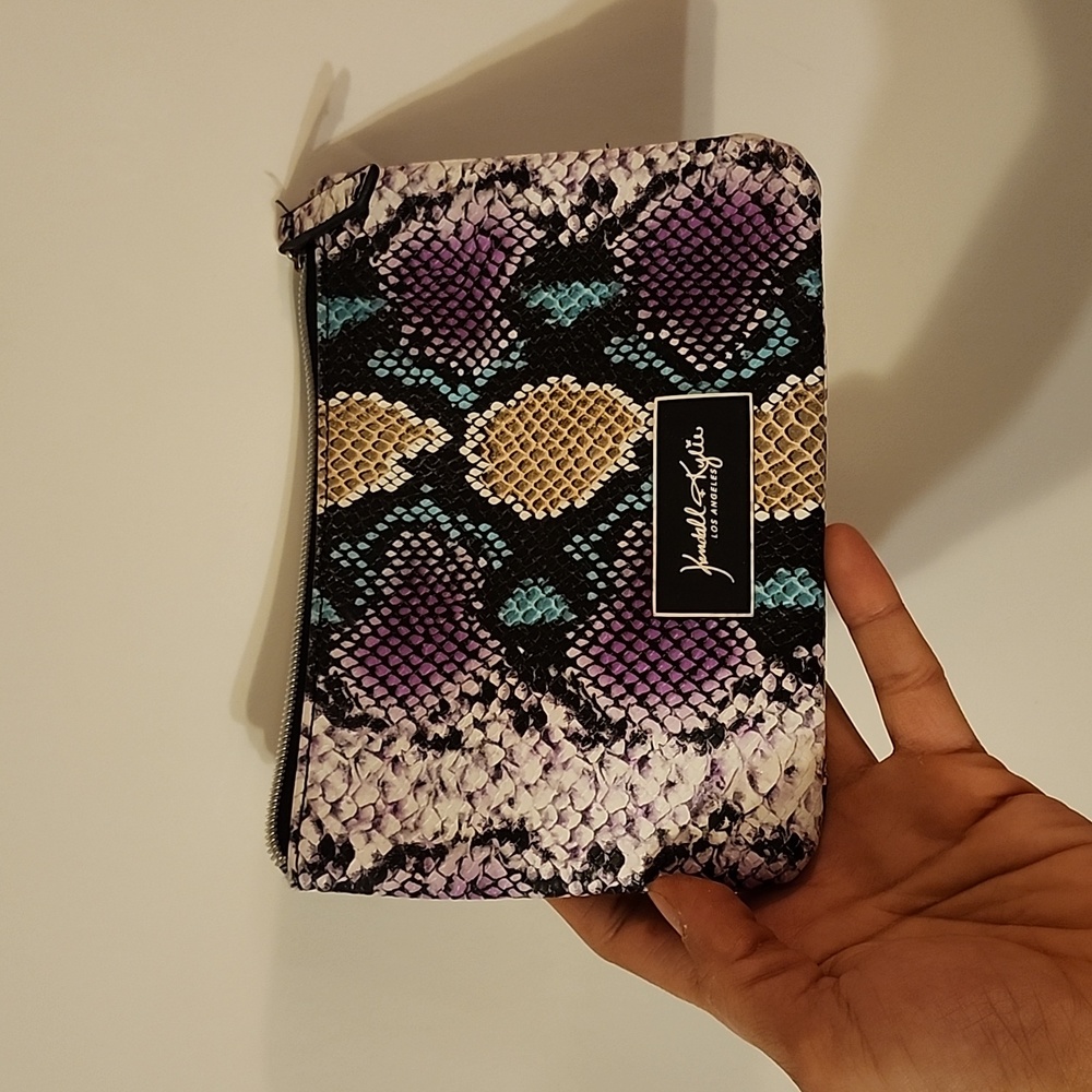 Purse - Picture 2 of 4